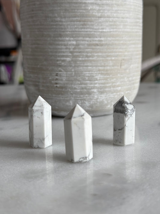 Howlite Mini Tower